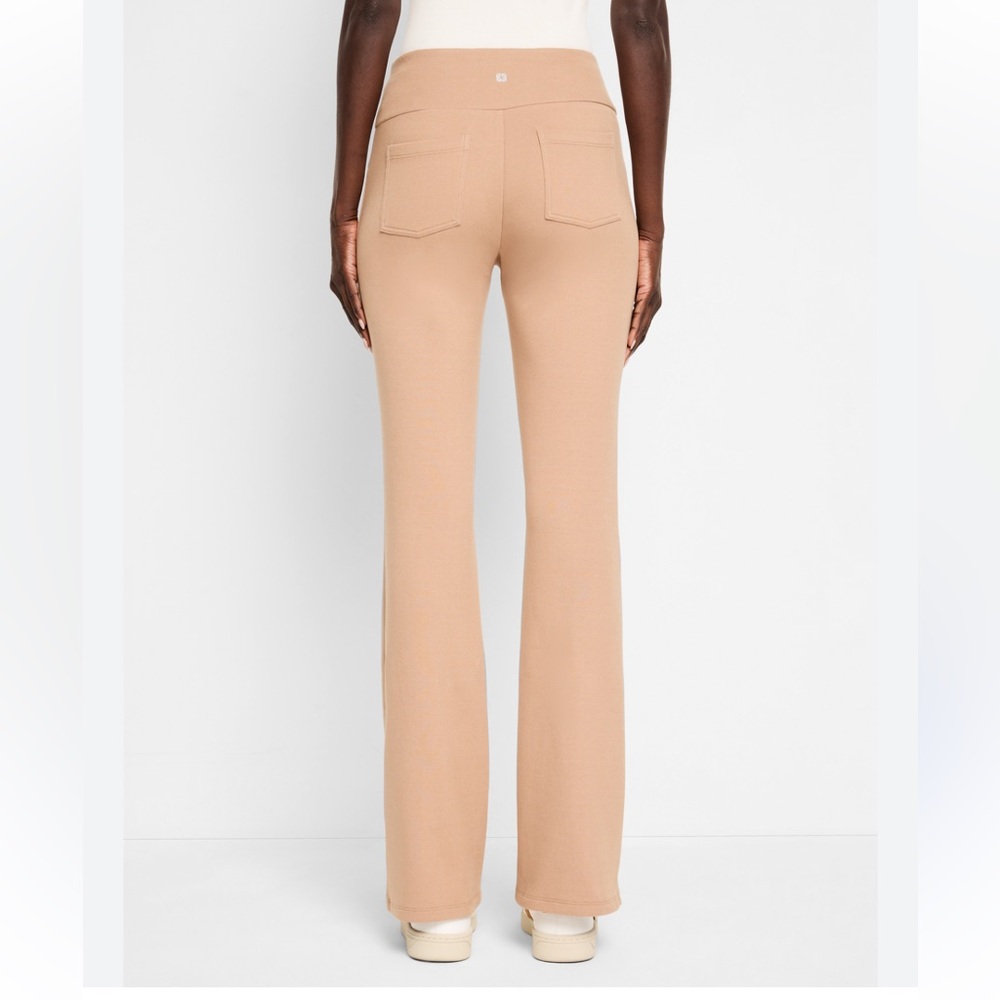 Nic + Zoe NWT Active Performance Ready All Day Style boot style pull on pants - Picture 2 of 13